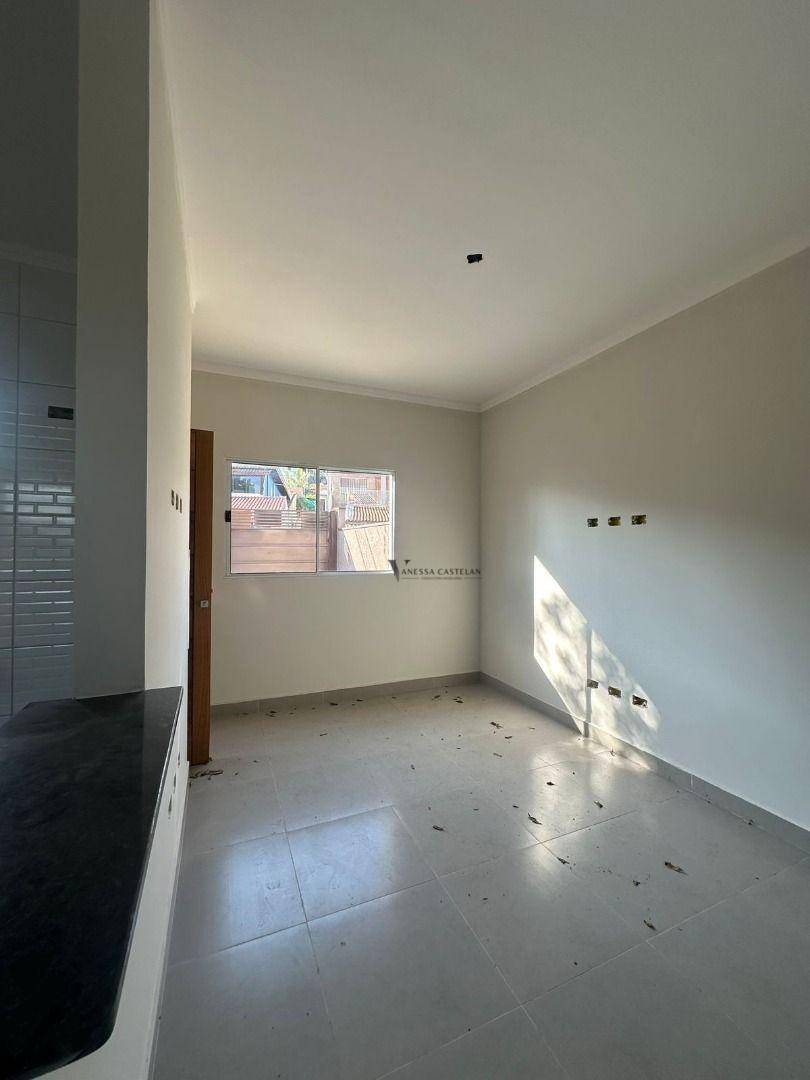 Casa à venda com 2 quartos, 62m² - Foto 9