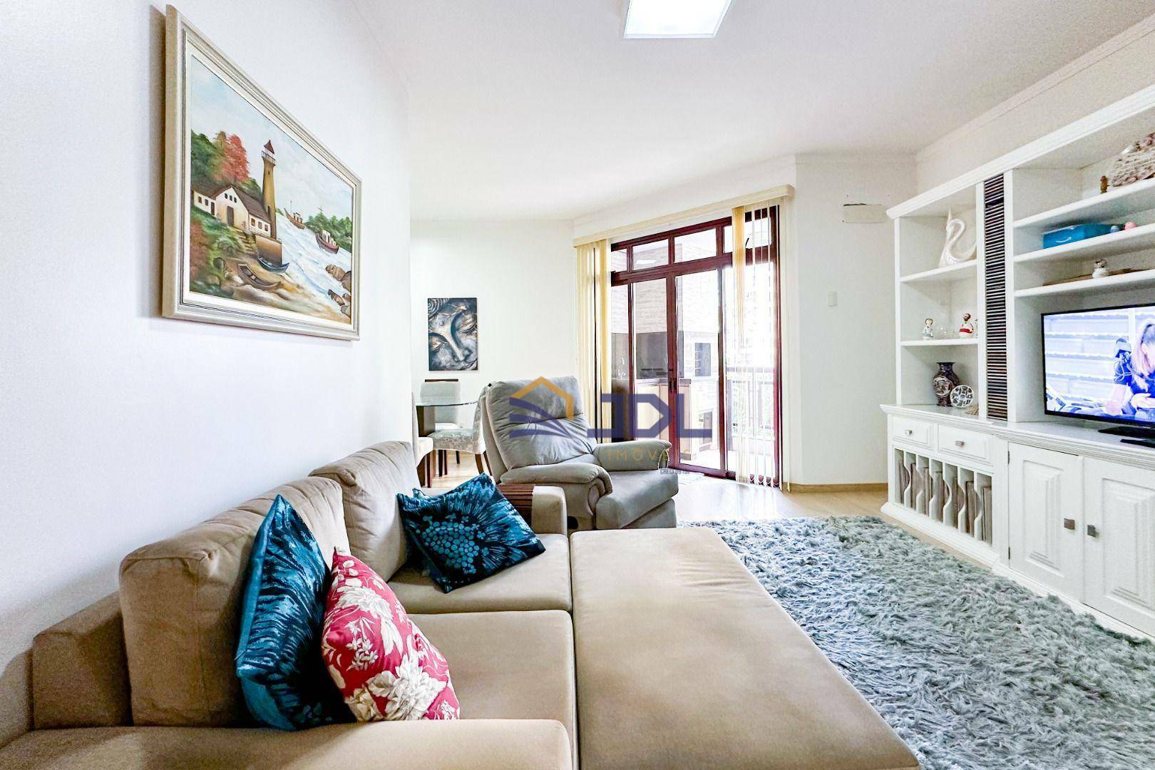 Apartamento à venda com 3 quartos, 246m² - Foto 7