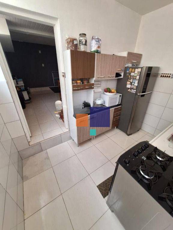 Casa à venda com 3 quartos, 162m² - Foto 12