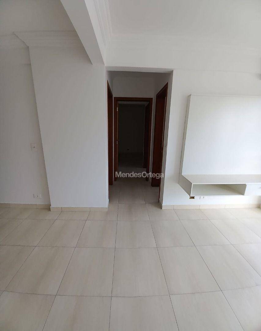 Apartamento para alugar com 2 quartos, 63m² - Foto 6