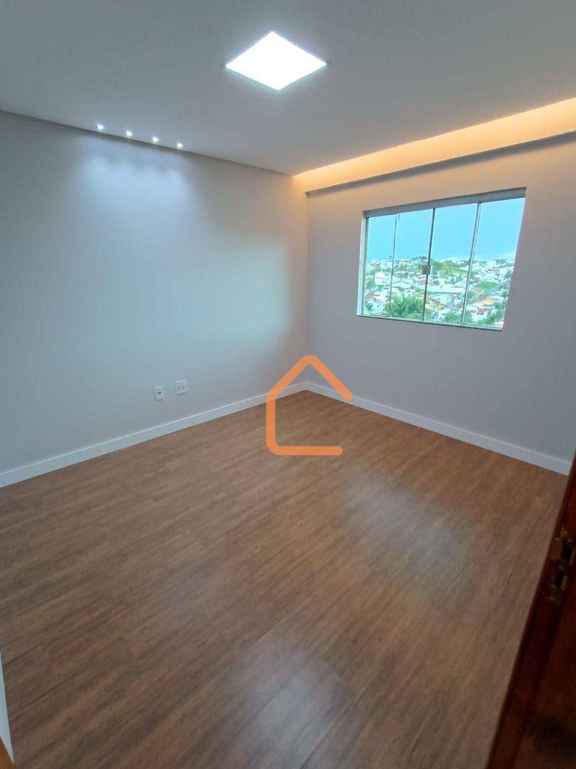 Apartamento para alugar com 3 quartos, 110m² - Foto 9