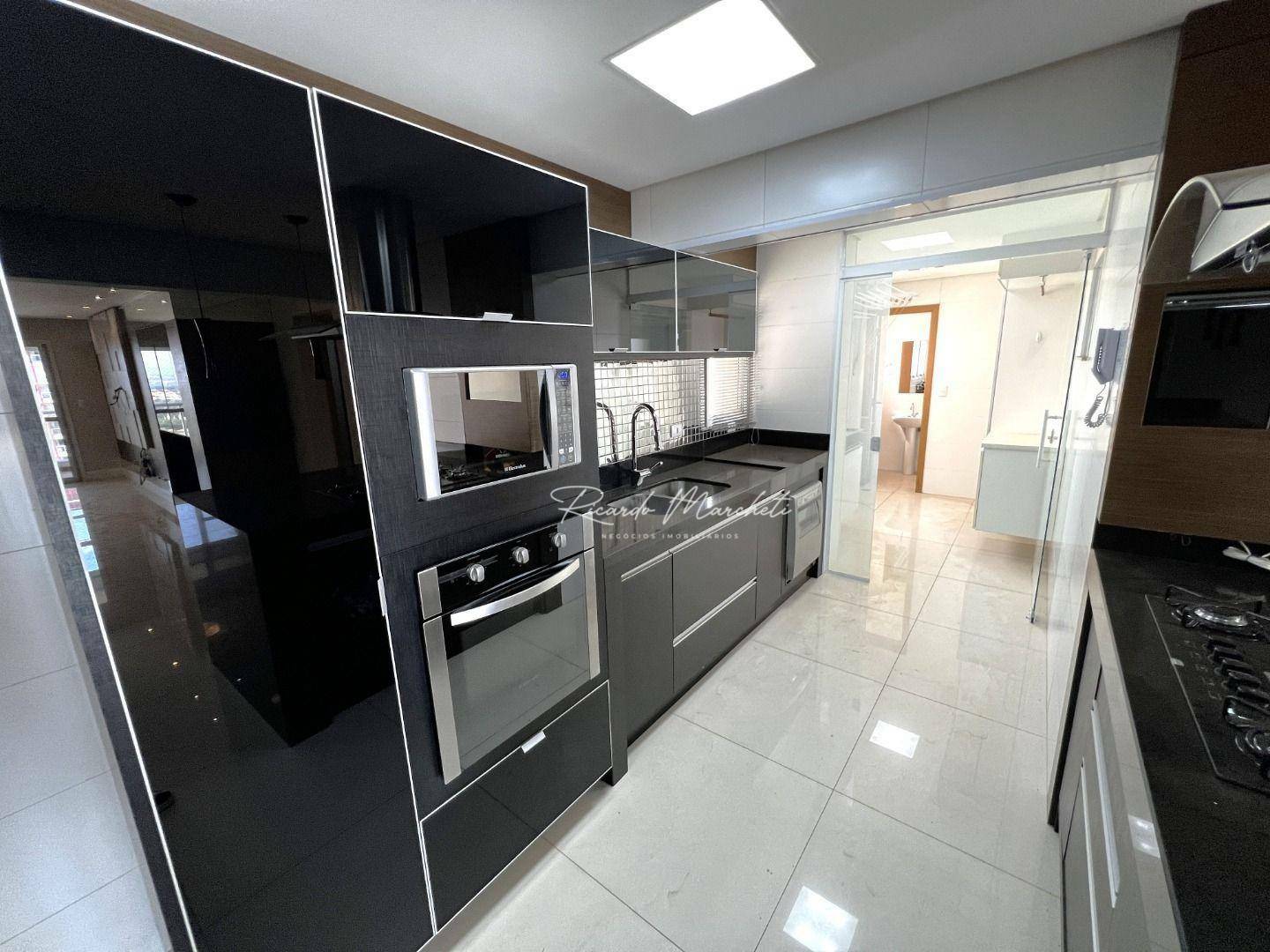 Apartamento à venda com 3 quartos, 151m² - Foto 9