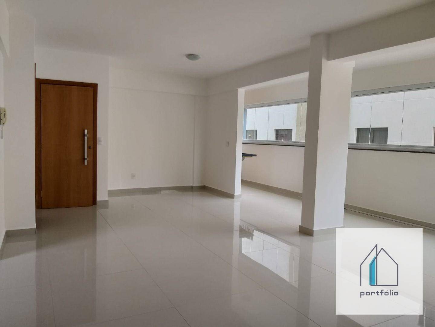 Apartamento à venda com 3 quartos, 107m² - Foto 1