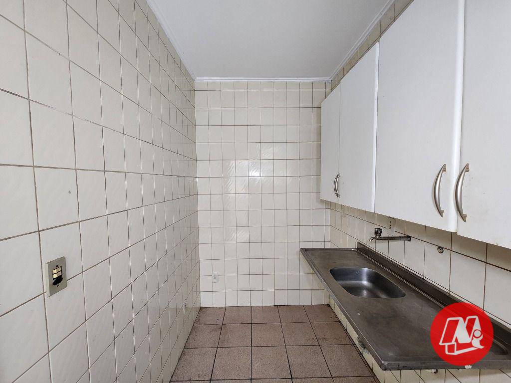 Apartamento à venda com 2 quartos, 65m² - Foto 4