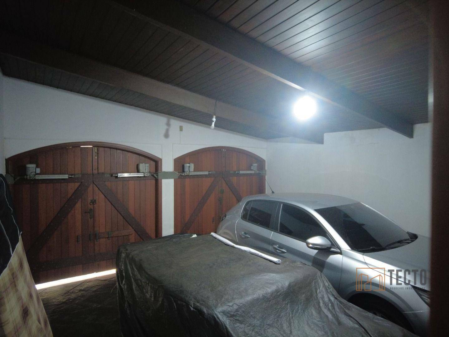 Casa à venda e aluguel com 3 quartos, 384m² - Foto 11