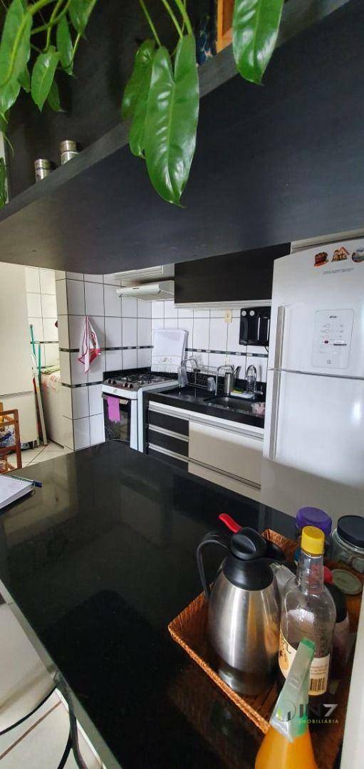 Apartamento à venda com 3 quartos, 74m² - Foto 16