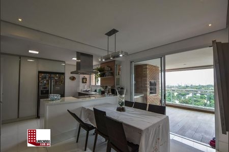 Apartamento à venda com 4 quartos, 240m² - Foto 13