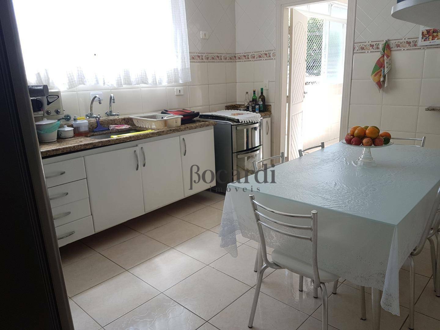 Casa à venda com 3 quartos, 320m² - Foto 7