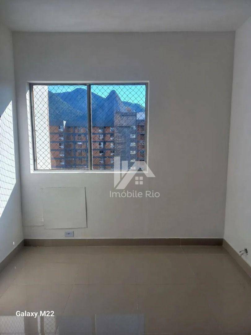 Apartamento à venda com 2 quartos, 70m² - Foto 11