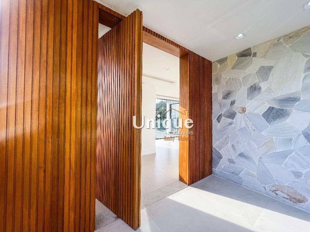 Casa à venda com 5 quartos, 680m² - Foto 6