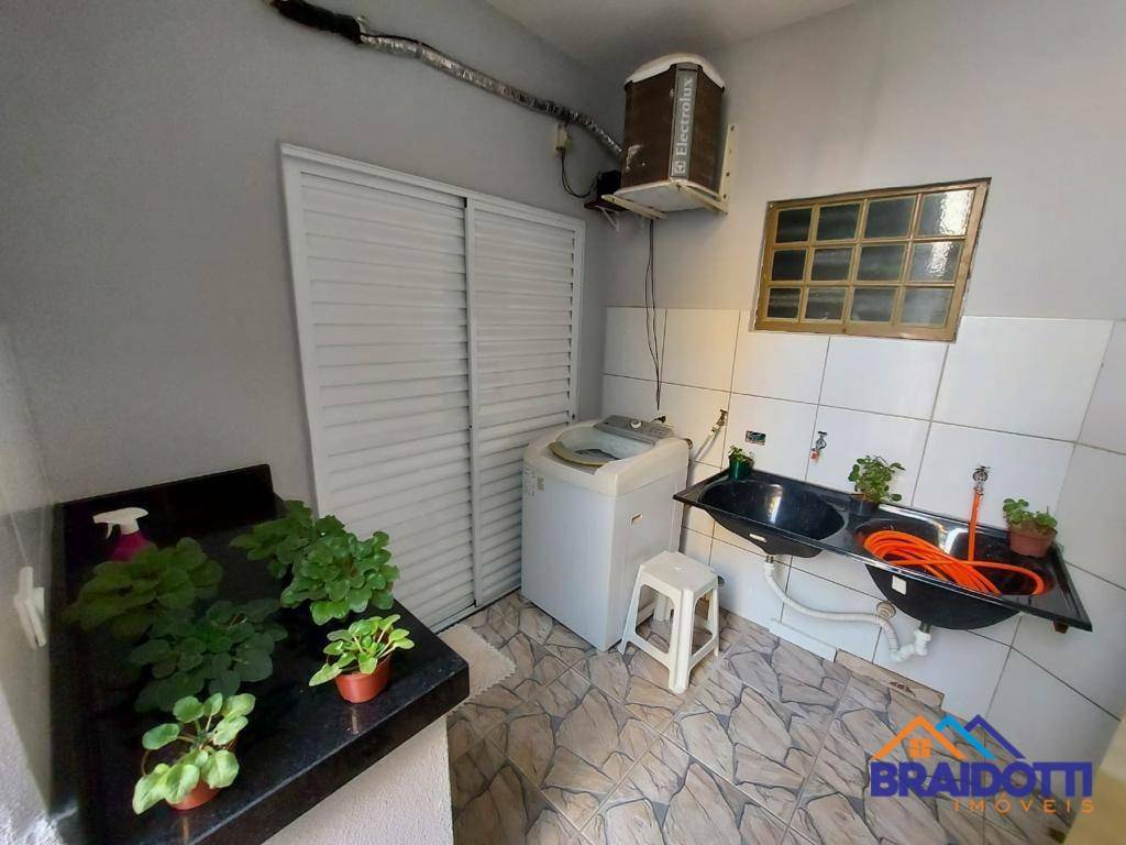 Casa à venda com 3 quartos, 204m² - Foto 23