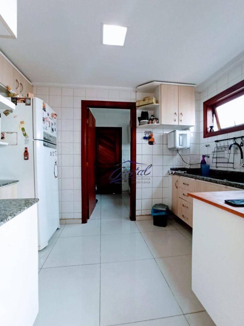 Casa à venda com 3 quartos, 180m² - Foto 23