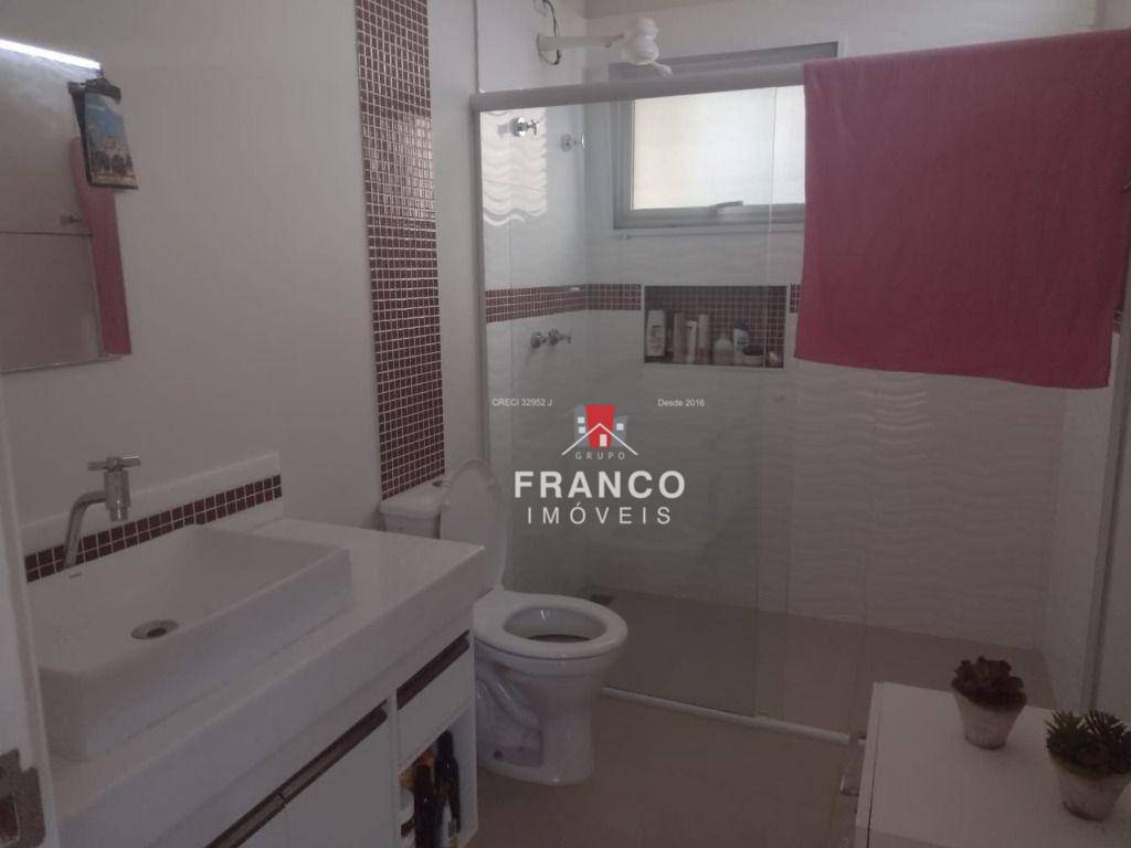 Casa de Condomínio à venda e aluguel com 3 quartos, 245m² - Foto 7