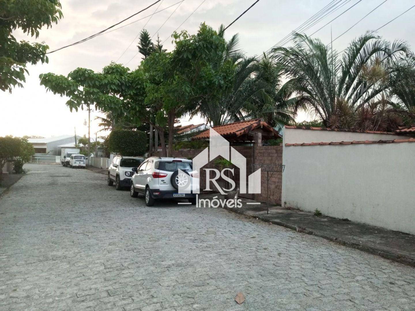 Casa de Condomínio à venda com 4 quartos, 190m² - Foto 2