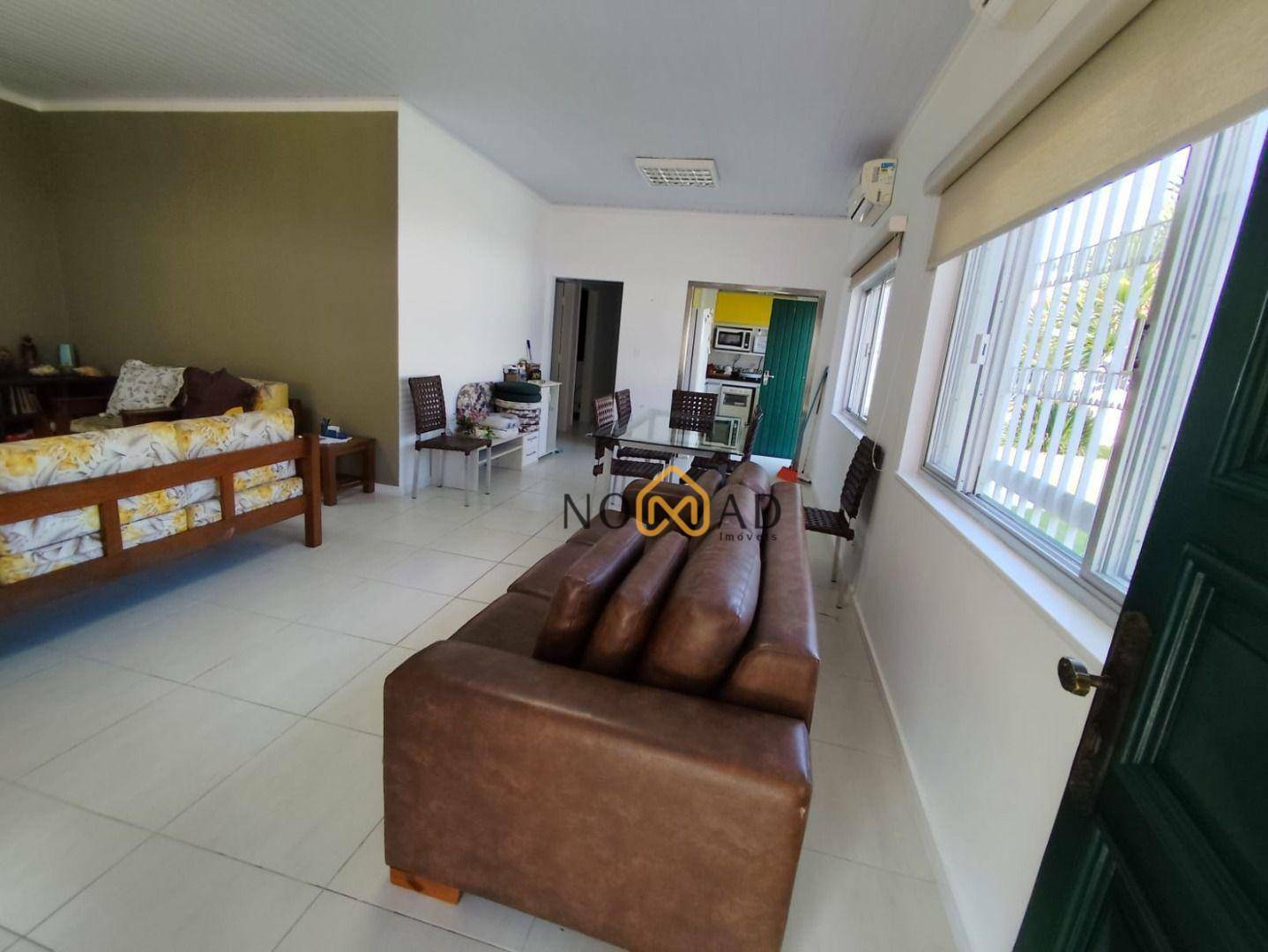 Casa de Condomínio à venda com 5 quartos, 240m² - Foto 19