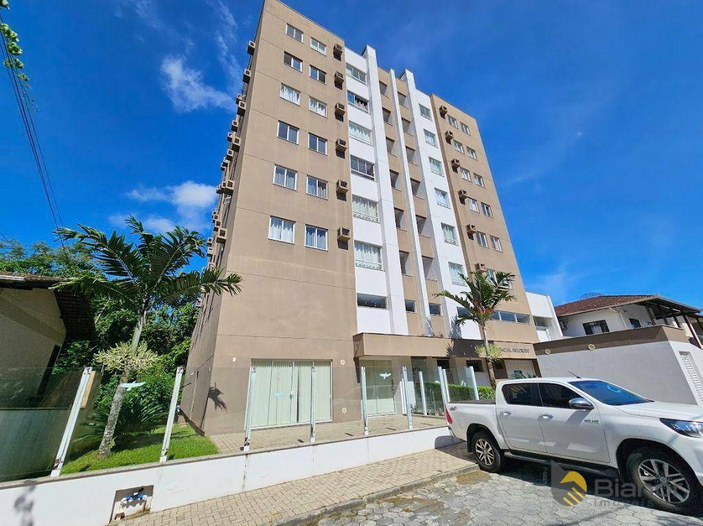 Apartamento à venda com 3 quartos, 75m² - Foto 1