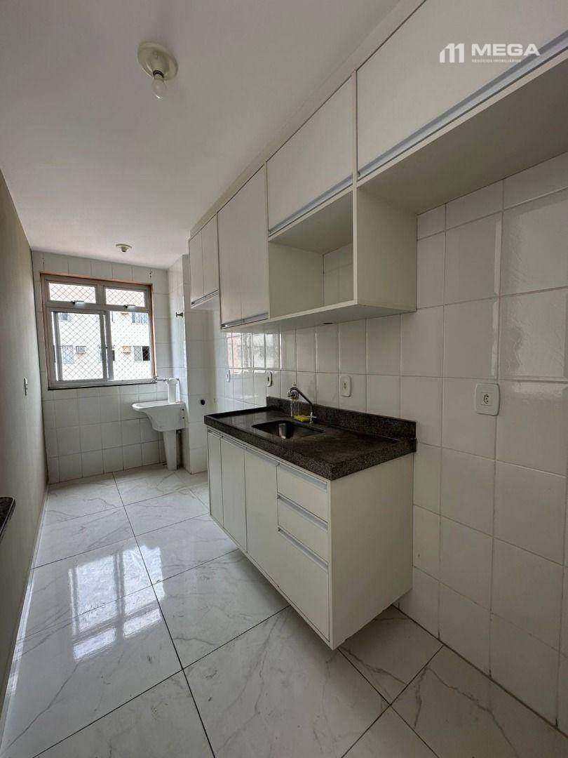 Apartamento à venda com 2 quartos, 60m² - Foto 11