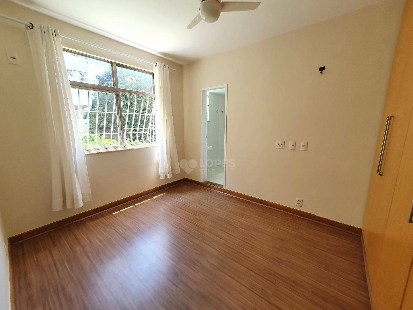 Apartamento à venda com 3 quartos, 100m² - Foto 4