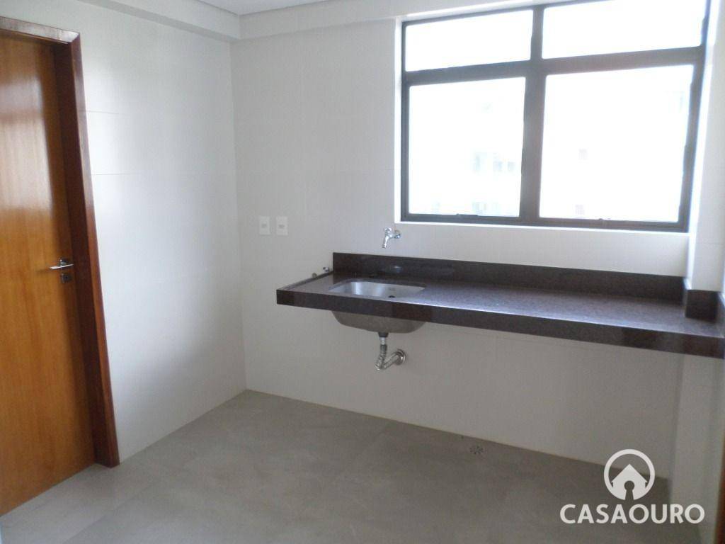 Apartamento à venda com 4 quartos, 135m² - Foto 7