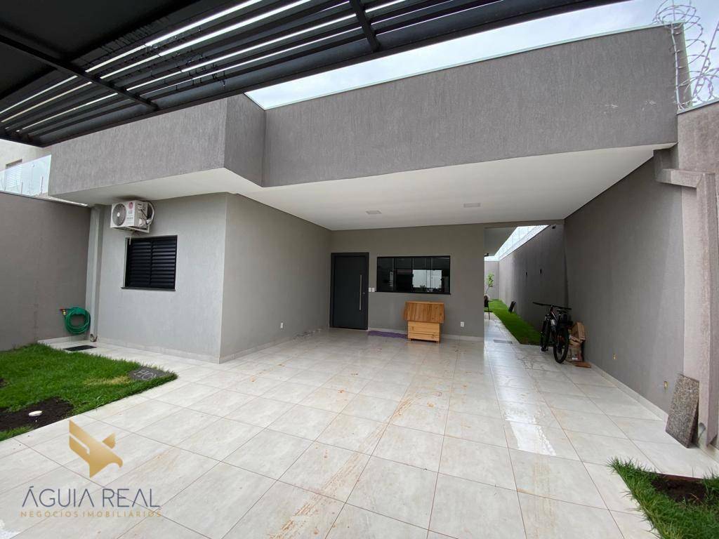 Casa à venda com 2 quartos, 96m² - Foto 1