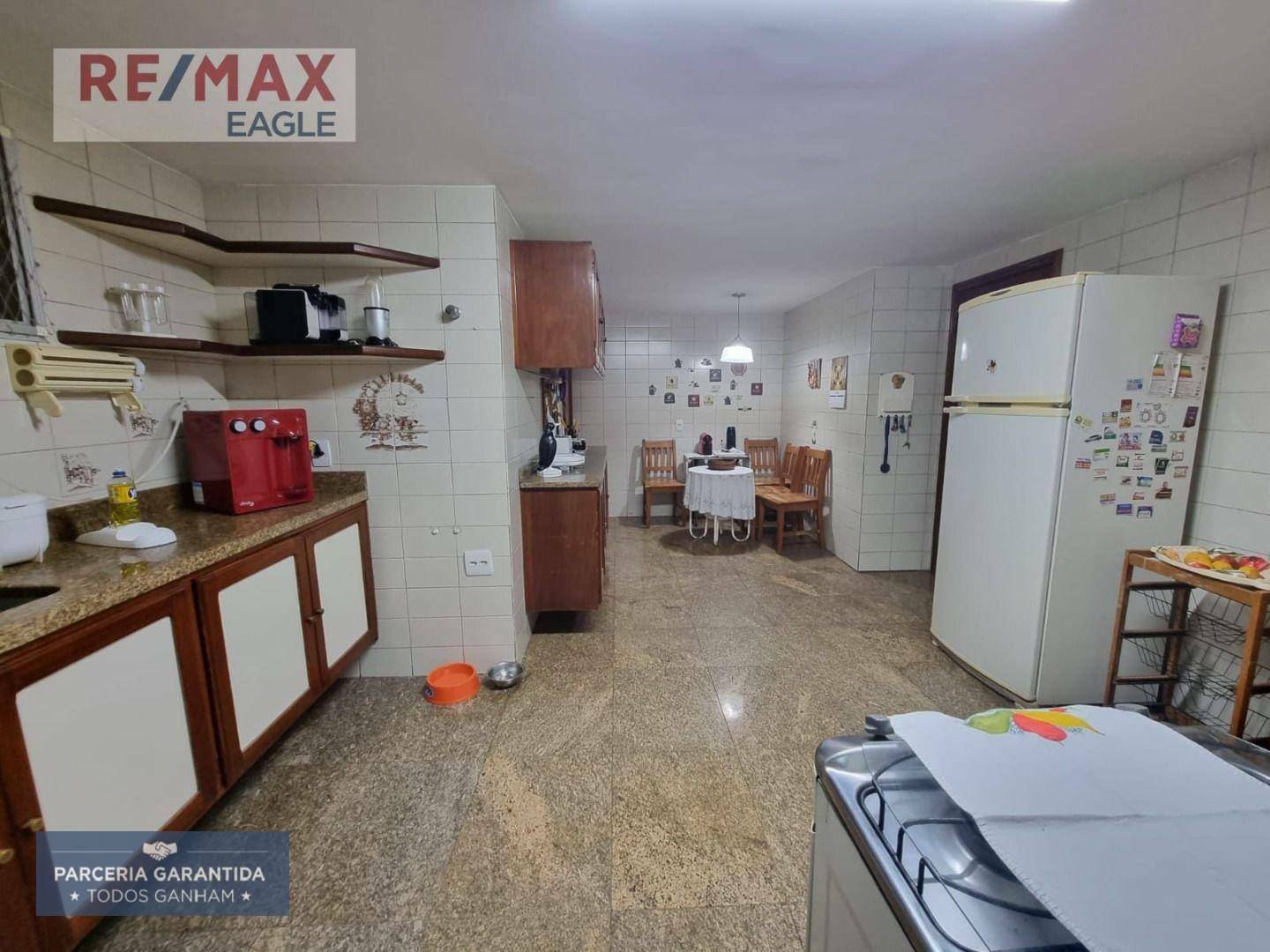 Cobertura à venda com 4 quartos, 350m² - Foto 6