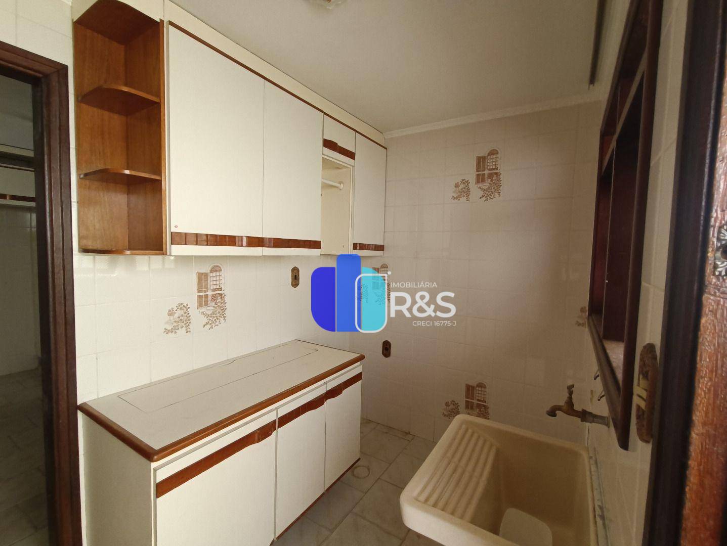 Casa para alugar com 3 quartos, 210m² - Foto 23