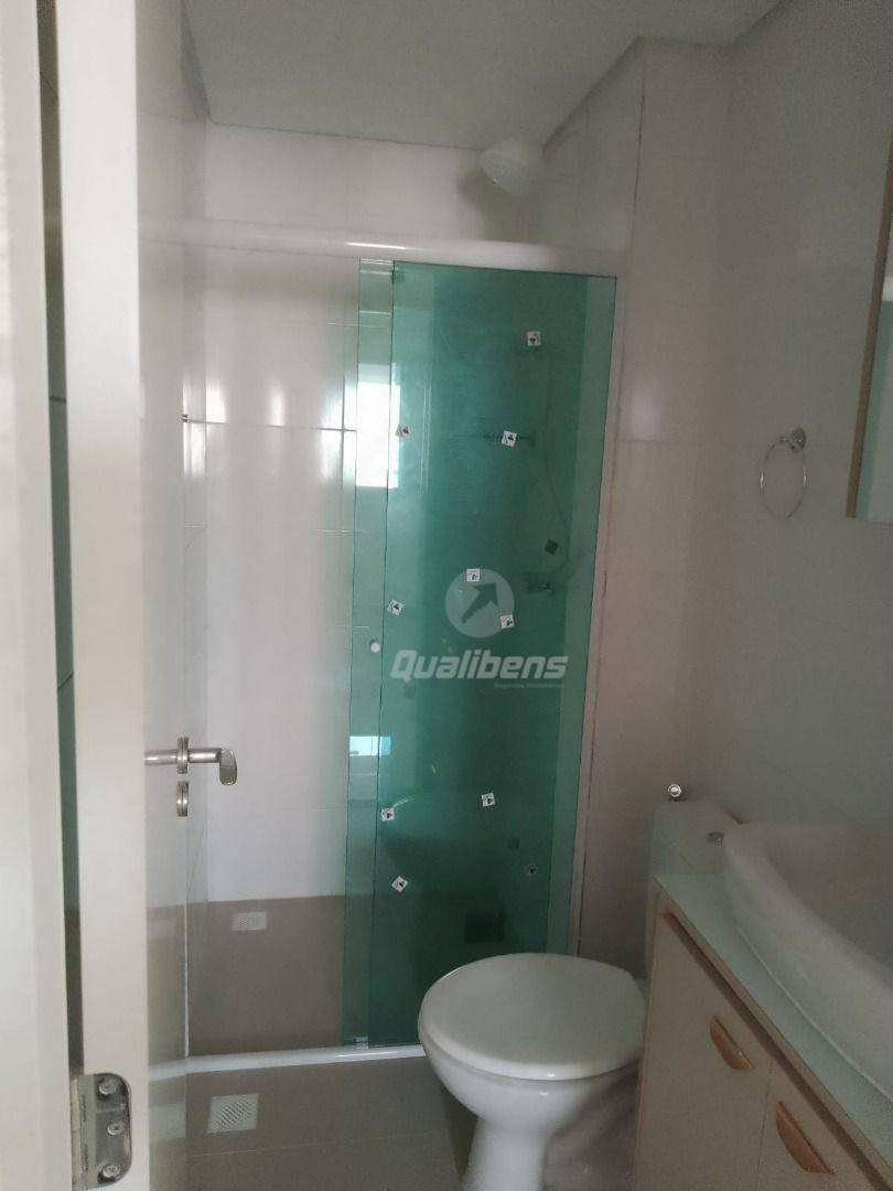 Apartamento para alugar com 3 quartos, 76m² - Foto 9