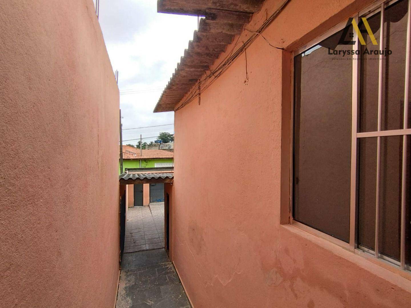 Casa à venda com 2 quartos, 60m² - Foto 4