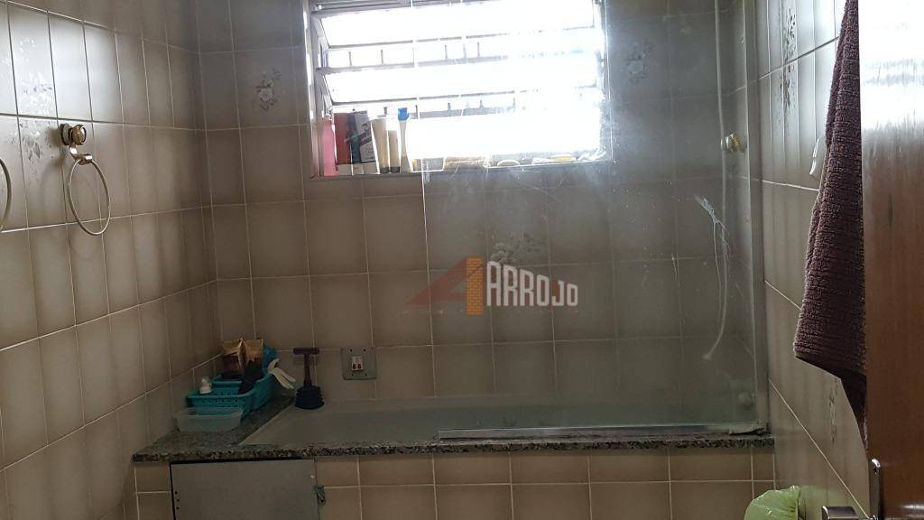 Sobrado à venda com 3 quartos, 235m² - Foto 13