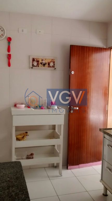 Casa à venda com 5 quartos, 207m² - Foto 8