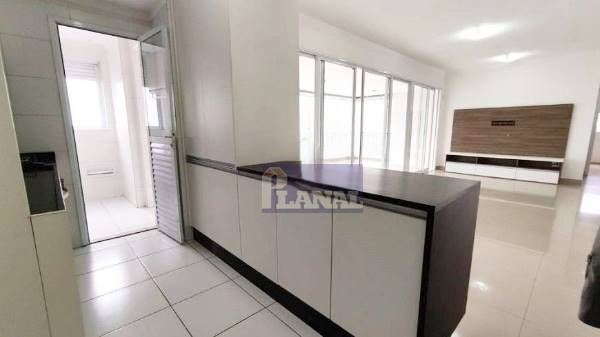 Apartamento à venda com 2 quartos, 100m² - Foto 4