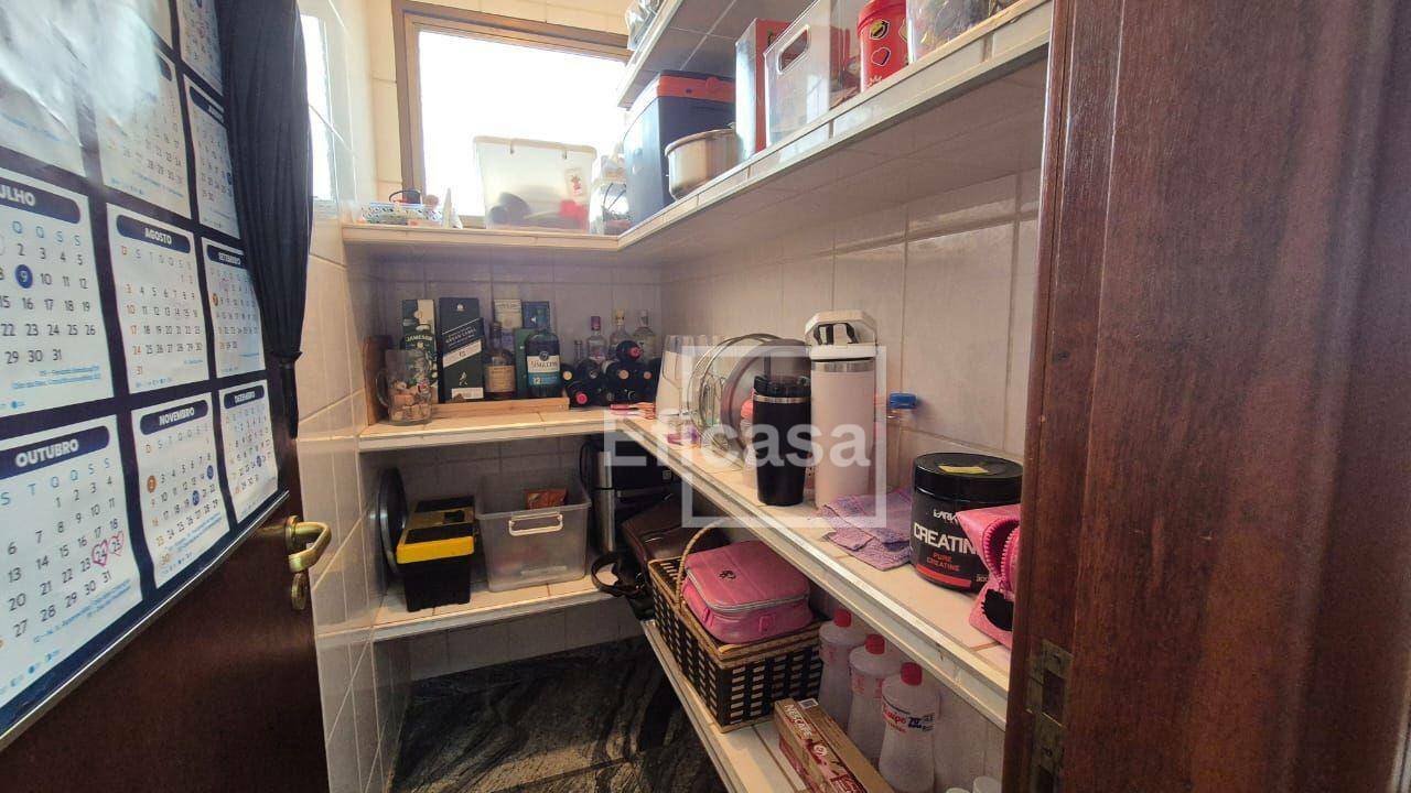 Cobertura à venda com 3 quartos, 260m² - Foto 2