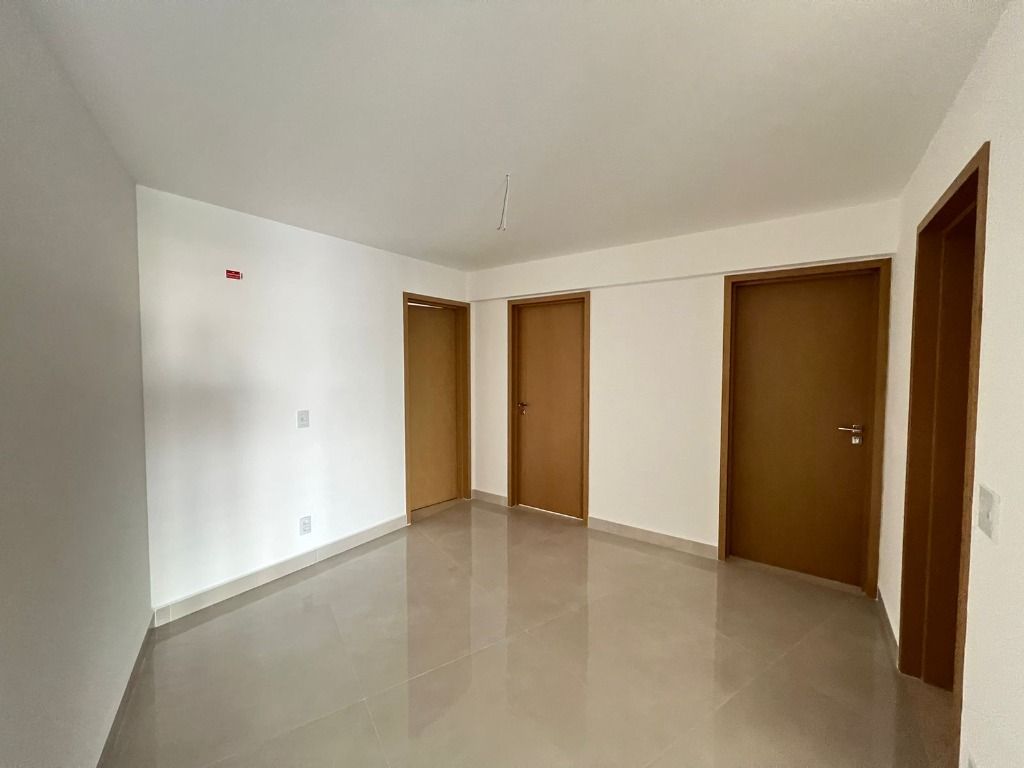 Apartamento à venda com 4 quartos, 261m² - Foto 4