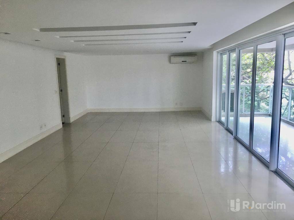 Apartamento para alugar com 4 quartos, 289m² - Foto 1