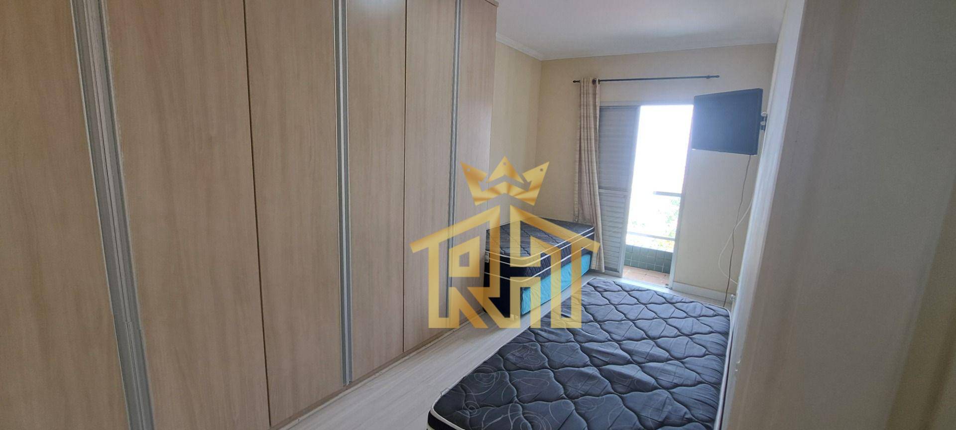 Apartamento à venda com 2 quartos, 70m² - Foto 11