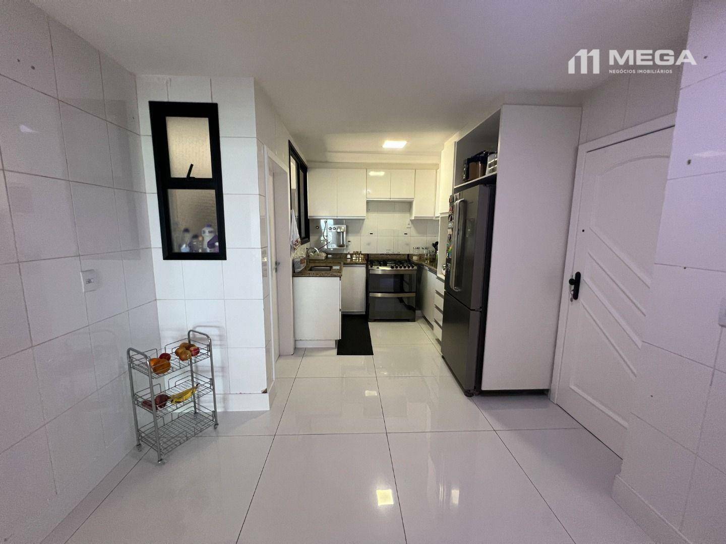 Apartamento à venda com 4 quartos, 192m² - Foto 15