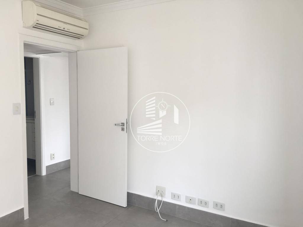 Apartamento para alugar com 3 quartos, 110m² - Foto 15