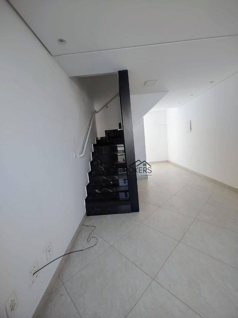 Sobrado à venda com 2 quartos, 55m² - Foto 4