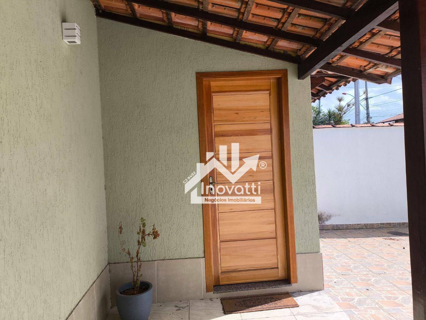 Casa à venda com 2 quartos, 70m² - Foto 2