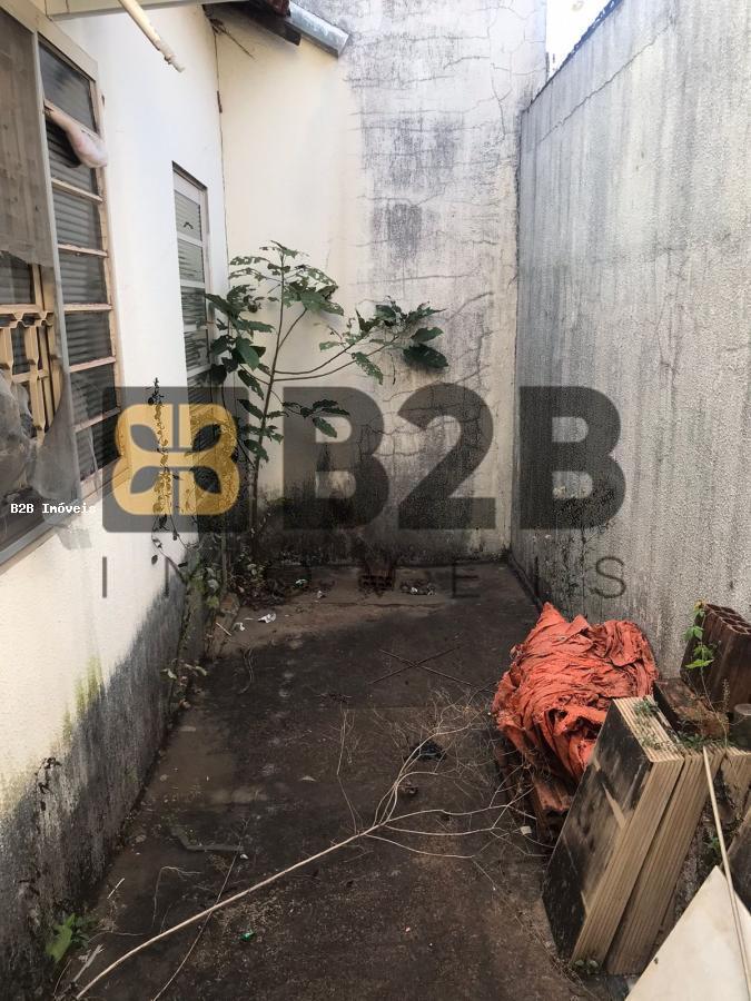 Casa à venda com 3 quartos, 229m² - Foto 15