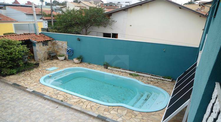 Casa à venda com 2 quartos, 200m² - Foto 25