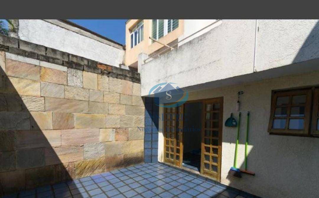 Sobrado à venda com 3 quartos, 250m² - Foto 4