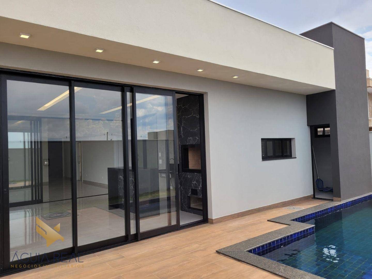 Casa de Condomínio à venda com 3 quartos, 195m² - Foto 3