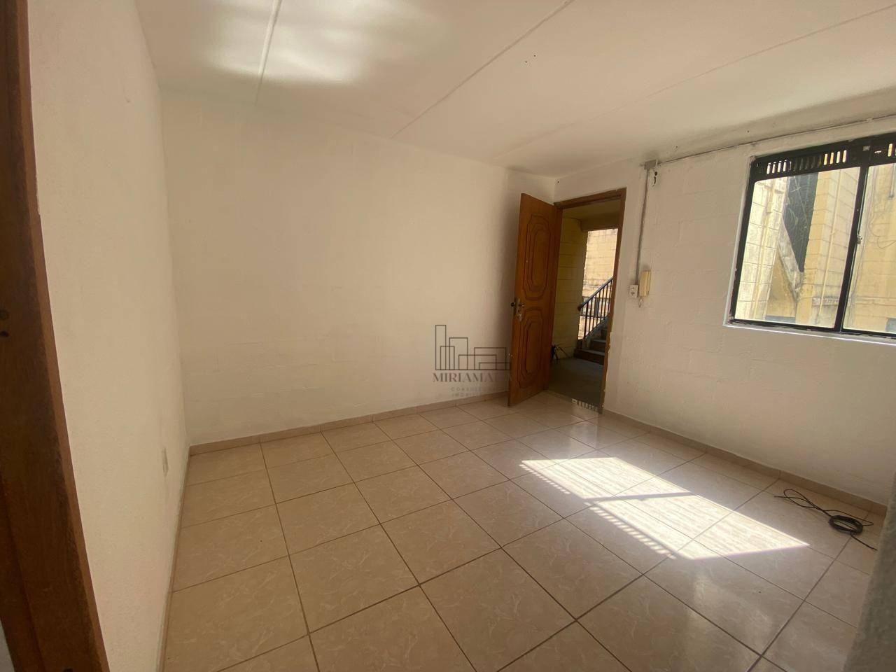 Apartamento à venda com 2 quartos, 40m² - Foto 14