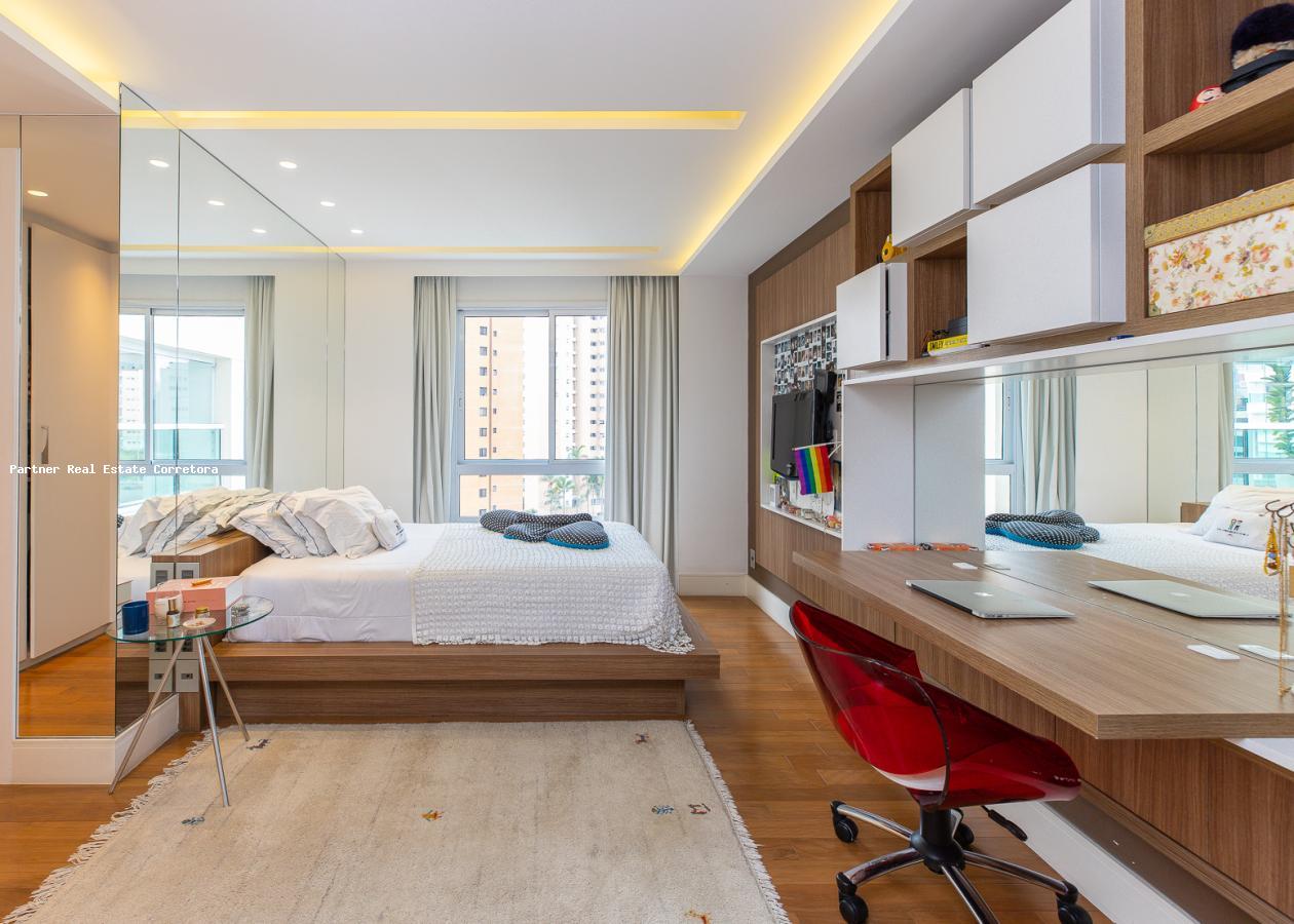 Apartamento à venda com 4 quartos, 335m² - Foto 5