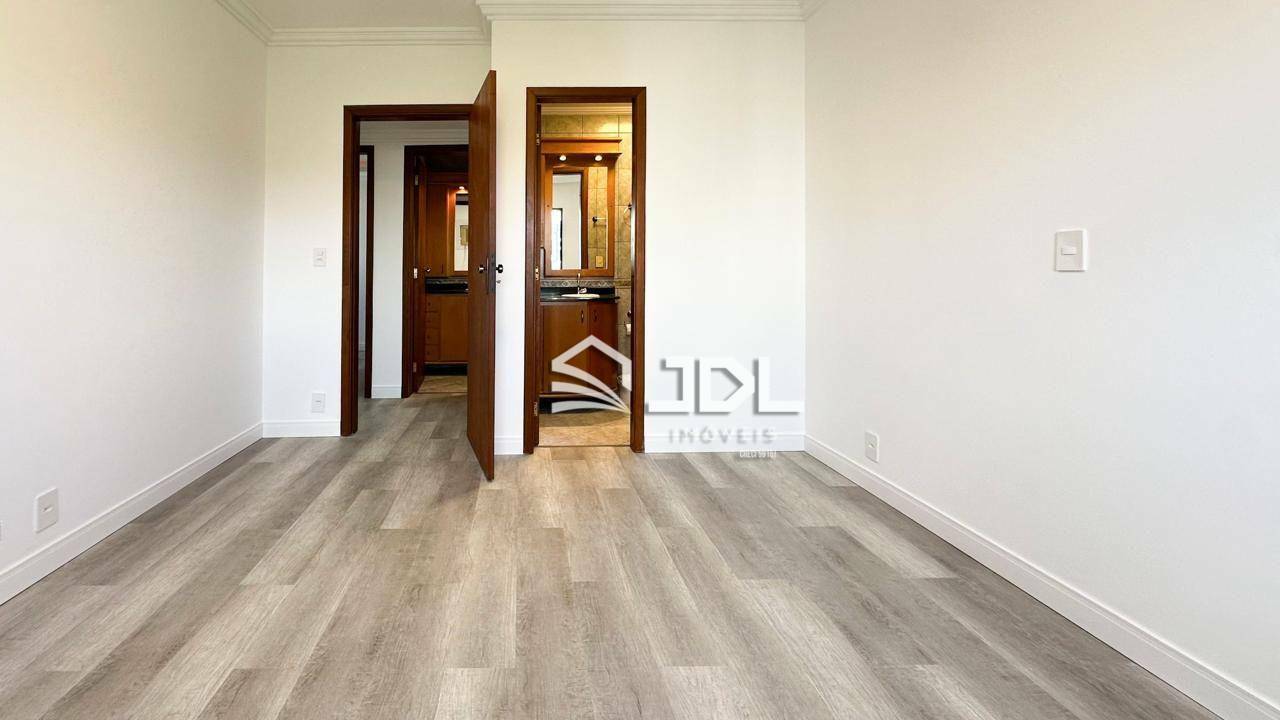 Apartamento à venda com 3 quartos, 96m² - Foto 12