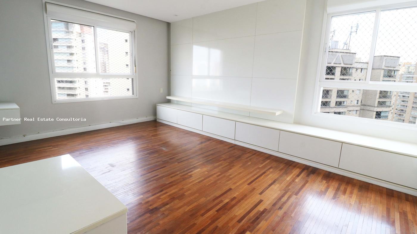 Apartamento à venda com 4 quartos, 223m² - Foto 30