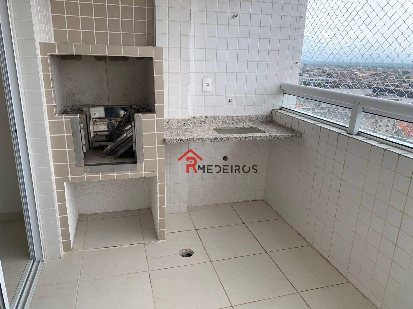 Apartamento à venda com 2 quartos, 70m² - Foto 4