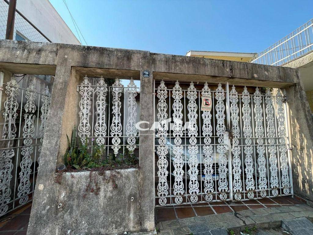 Casa para alugar com 3 quartos, 191m² - Foto 1