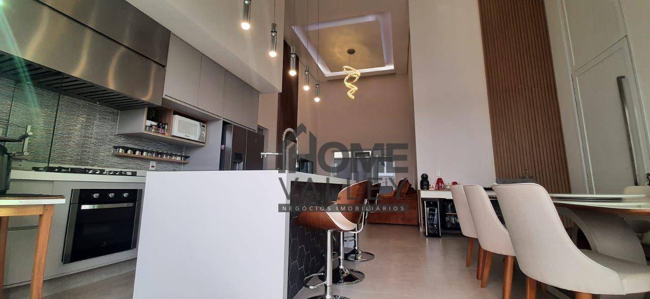 Casa de Condomínio à venda com 3 quartos, 180m² - Foto 1